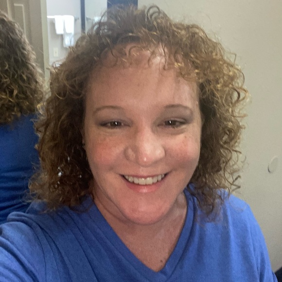 Meet your Posher, Loretta - Picture 1 of 1